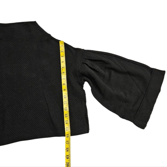 Free People We The Free Bunny Cropped Mock Neck Top In Black Size Large - Picture 6 of 9